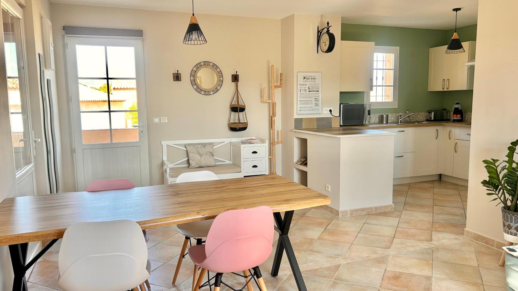 2 Hebergements - 10 Couchages - Parking, Piscine, Jacuzzi - Convivialite Roquebrune-sur Argens Esterno foto