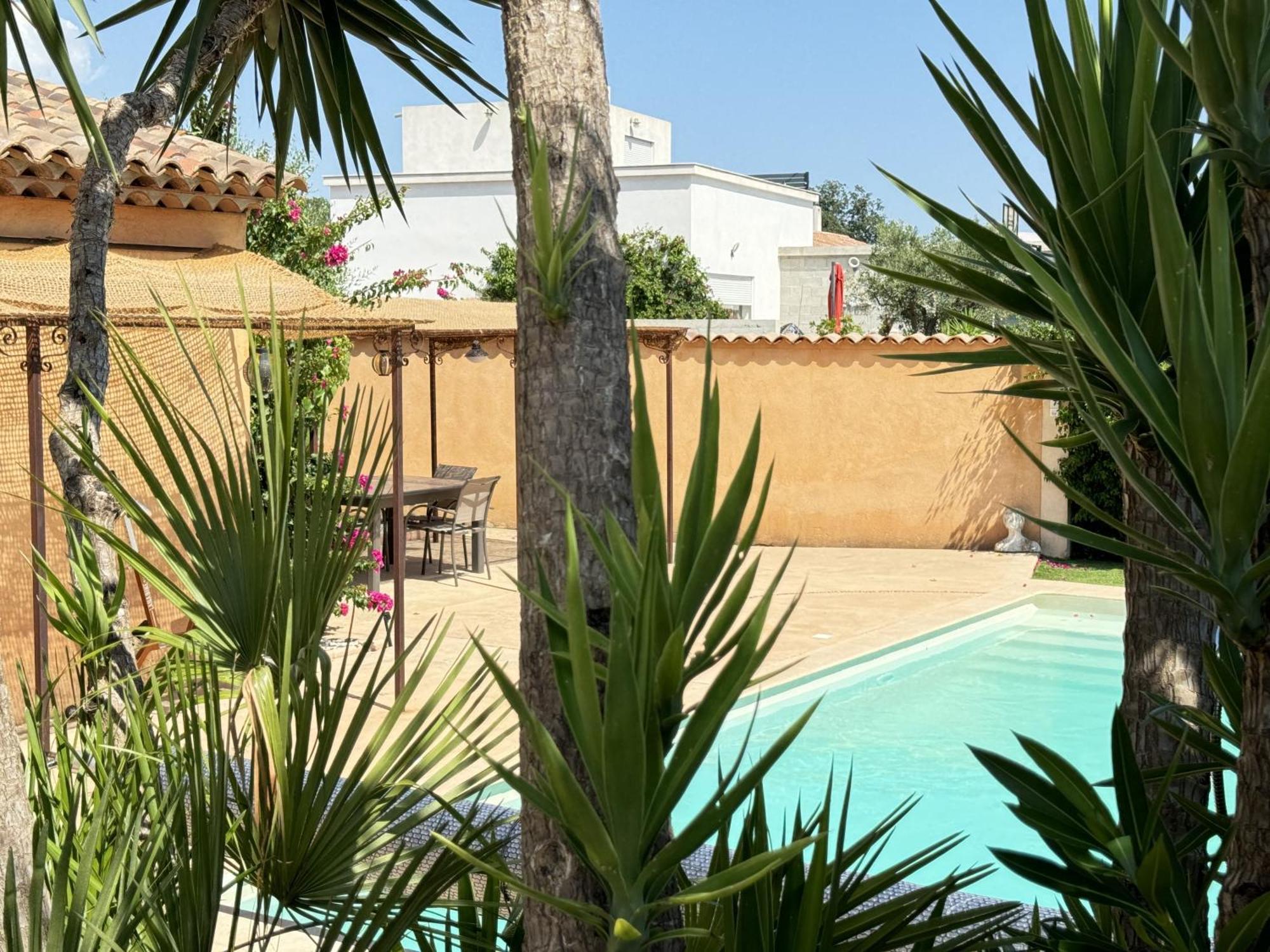 2 Hebergements - 10 Couchages - Parking, Piscine, Jacuzzi - Convivialite Roquebrune-sur Argens Esterno foto